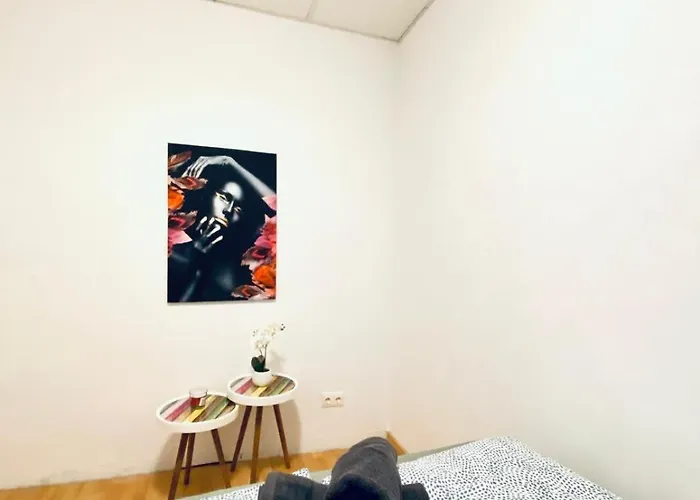 Affordable 3bedroom In Quiet Neighborhood *